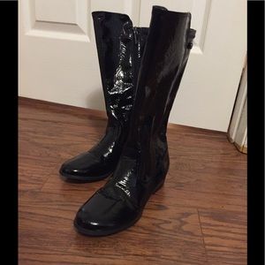 Patent girls boots